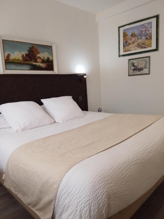 Logis Drom'Sud Hotel Donzère Esterno foto